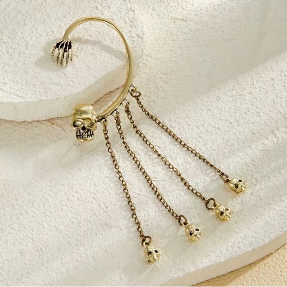 Skeleton Hand & Skull Dangle Earring - Picture 4 of 6